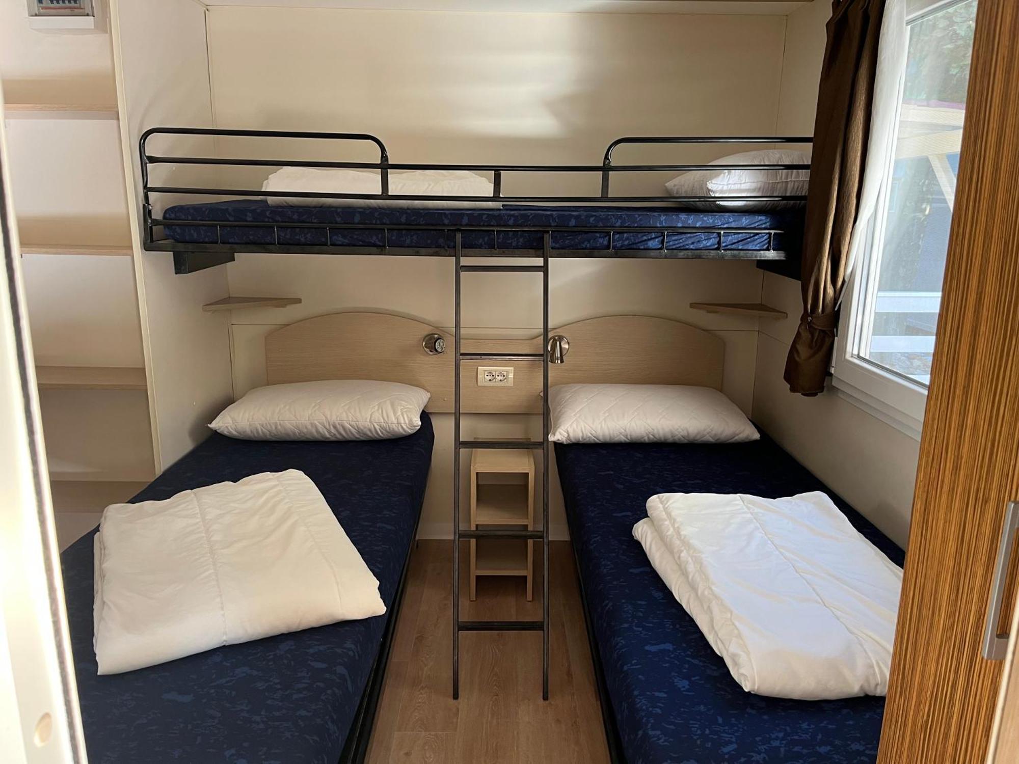 Chalet Camping River Italie Met 2 Slaapkamers Ameglia Eksteriør billede