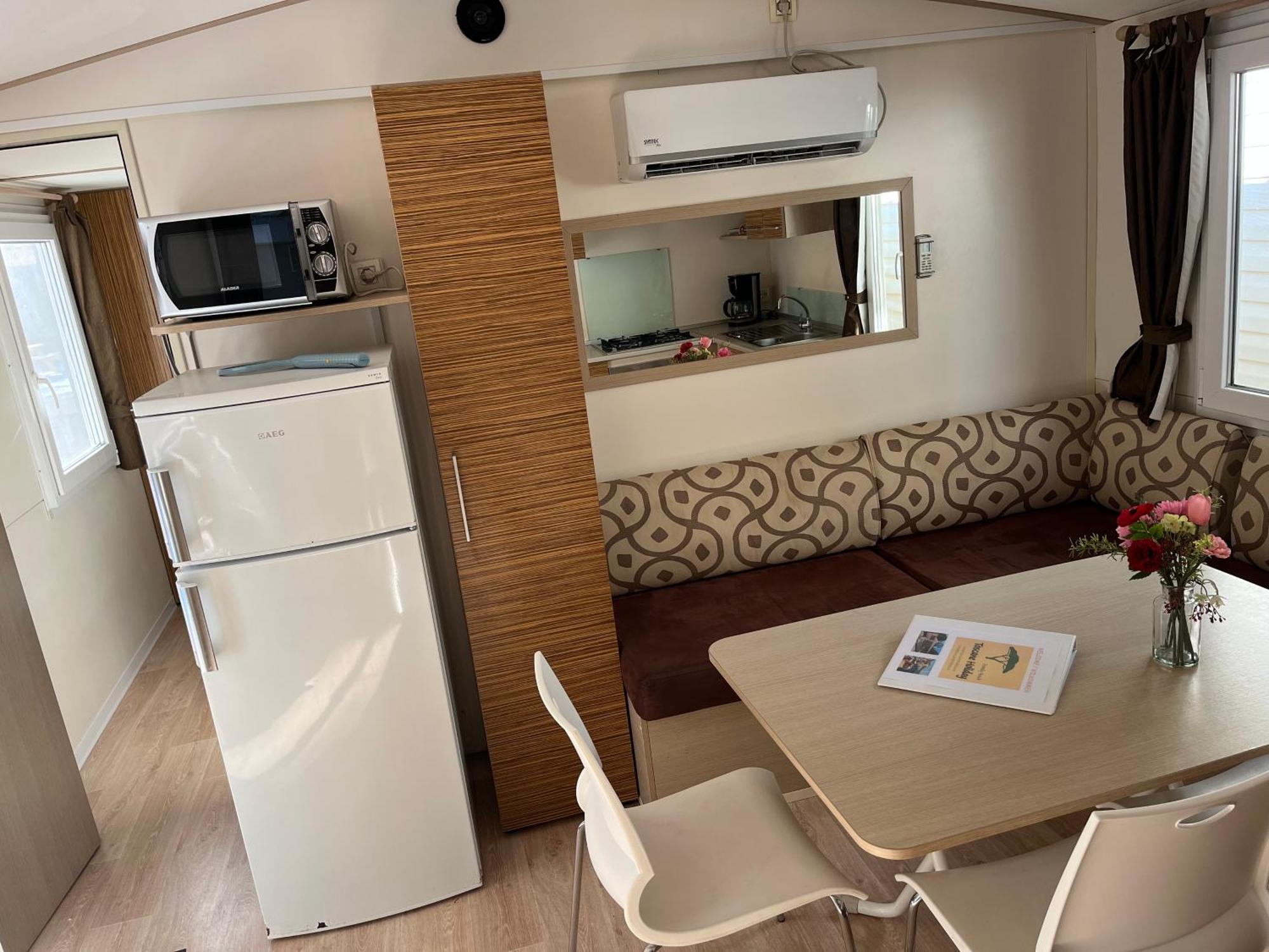 Chalet Camping River Italie Met 2 Slaapkamers Ameglia Eksteriør billede